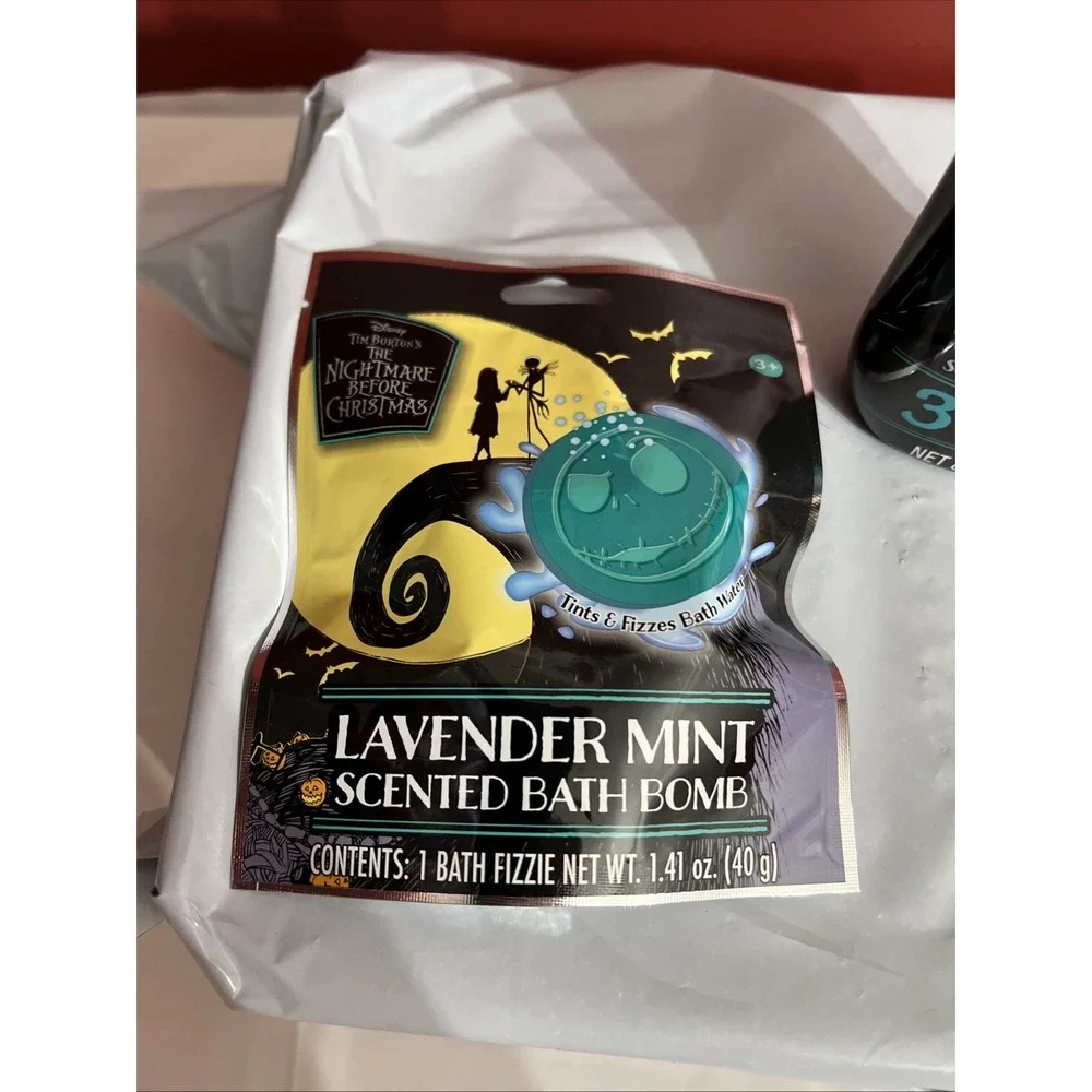 NEW Set of Disney Tim Burtons The Nightmare Before Christmas - Bath 3-1 & Bomb
